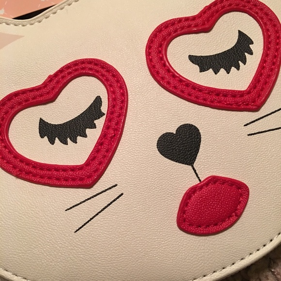 Betsy Johnson Heart Cat Wristlet - Picture 2 of 5